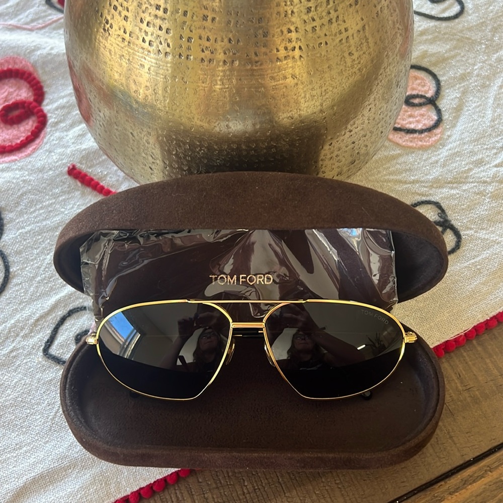Tom Ford Bradford Aviator Gold Logo Metal Black Lens Sunglasses TF Glasses